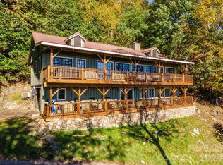 322 Goldenleaf Rd, Mars Hill, NC 28754