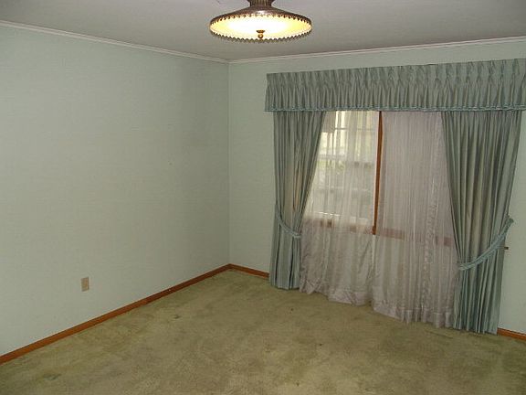 3rd image of 12820 N Scenic Hwy