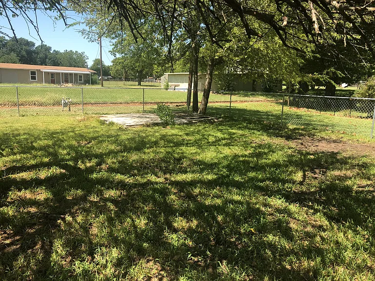 3008 Arapaho Rd — Photo 19