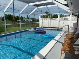 3360 Kenmore Dr, Sarasota, FL 34231