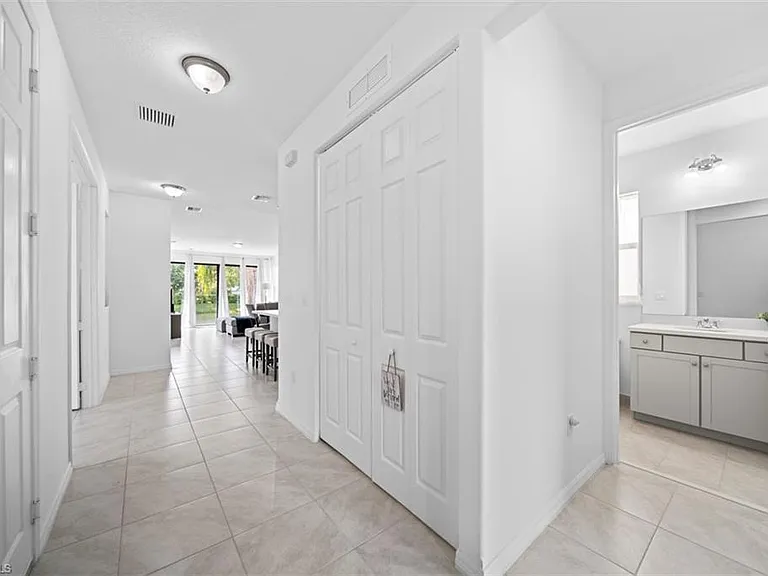 5535 Useppa Dr — Photo 5