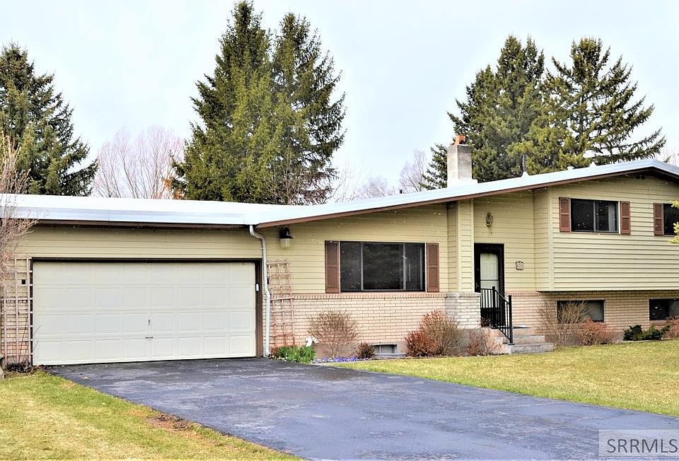 1st image of 400 S Amy Ln