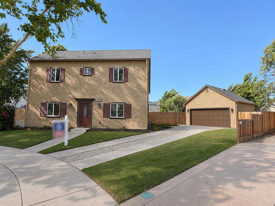 1st image of 715 Cambridge Ct
