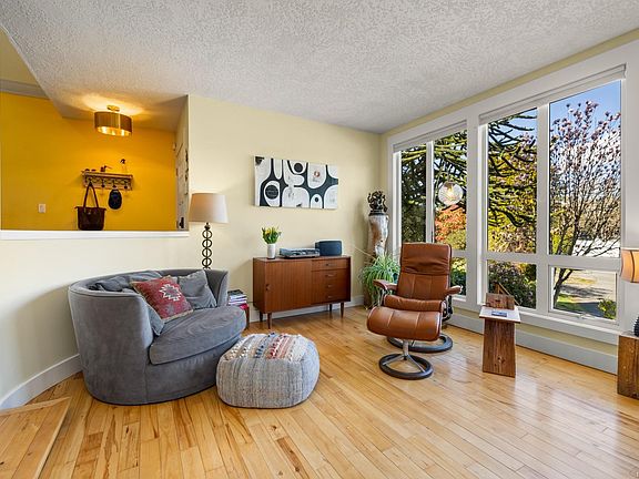 5th image of 3223 Sedgwick Rd