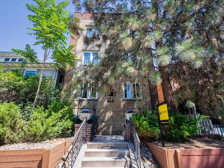 1236 N Pearl St — Photo 12