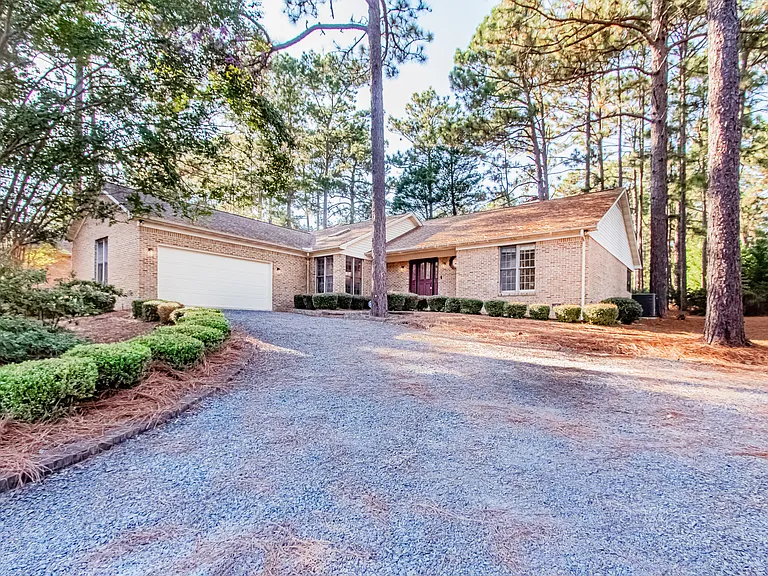 965 Monticello Dr — Photo 1