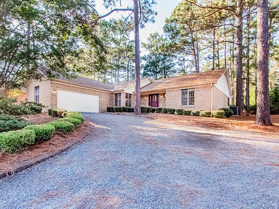 965 Monticello Dr