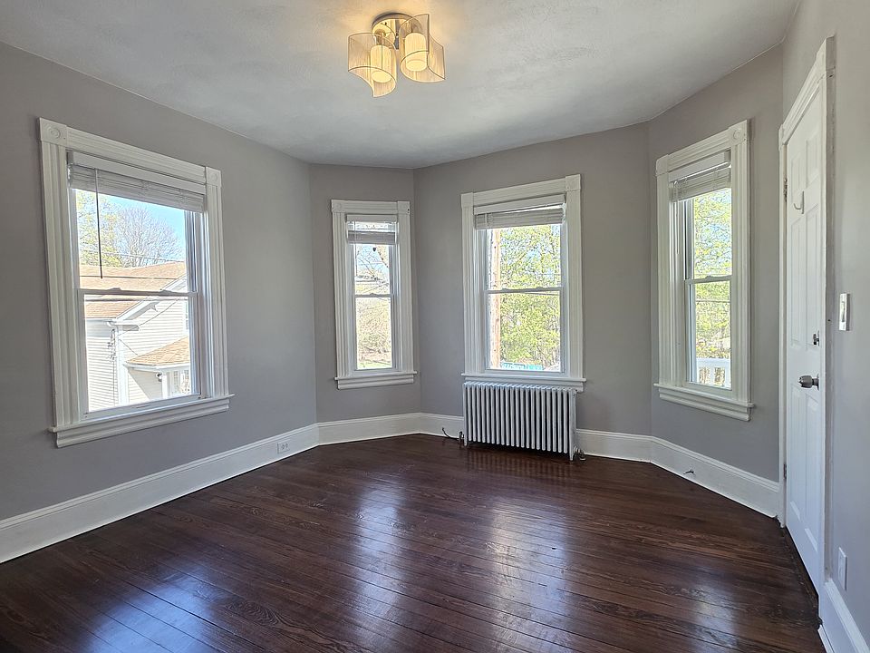 1st image of 61-65 Magnolia St #61