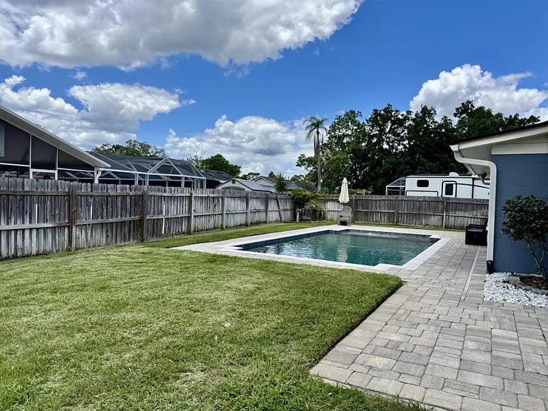 1301 Queen Elaine Dr — Photo 40