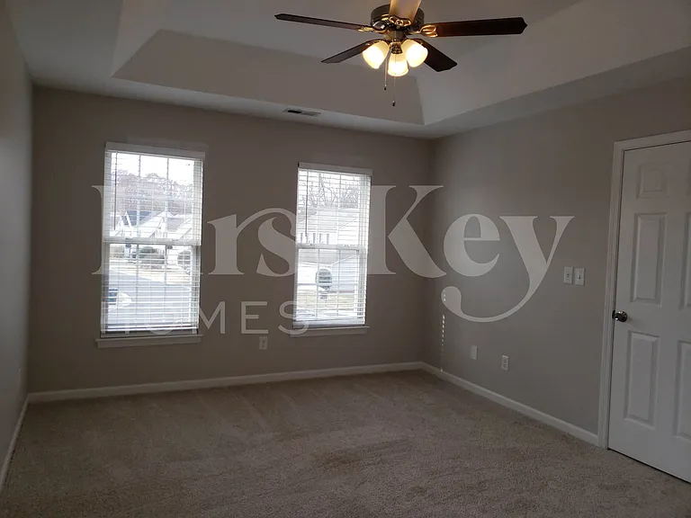 6632 Courtland St — Photo 14
