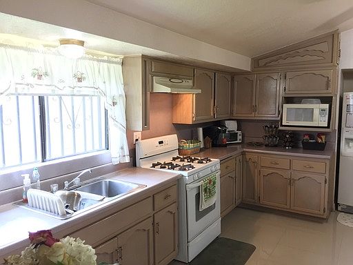 2nd image of 1541 Greenberry Dr