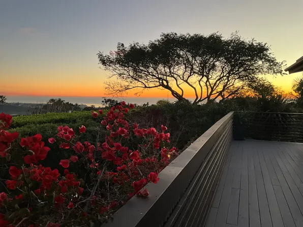 2110 Crest Dr, Encinitas, CA 92024