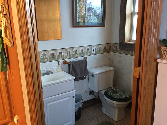 Upstairs half bedroom