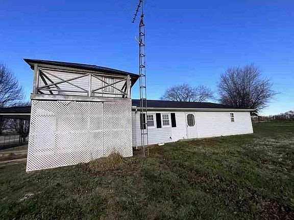 5th image of 820 Temple Hill Rd