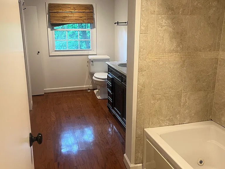 Belvidere Dr — Photo 9