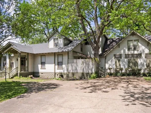 197 West St, Batesville, MS 38606