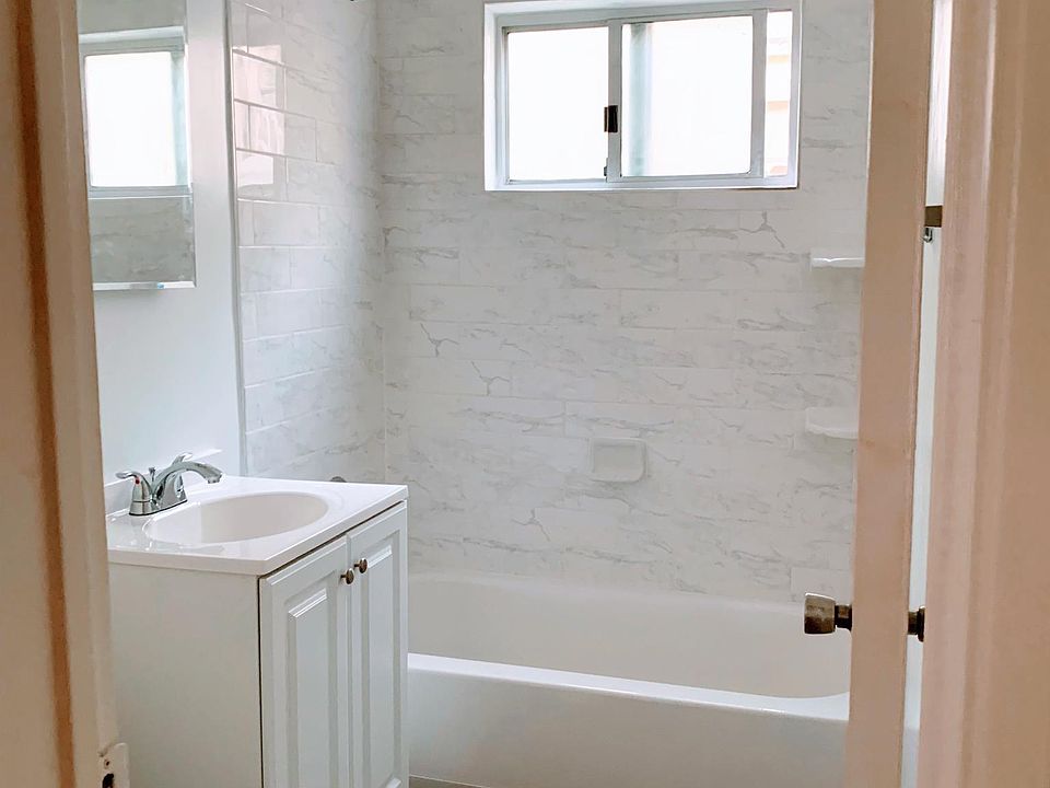 1st image of 3839 Kendall St