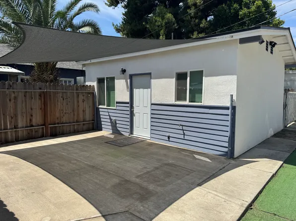 2412 21st St #A, Bakersfield, CA 93301