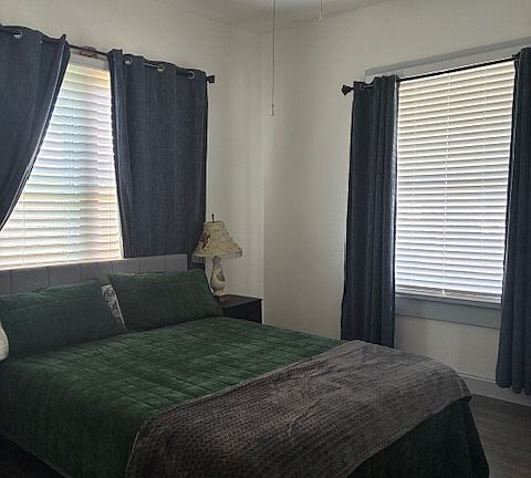 3rd image of 118 Bluefield Ave #118