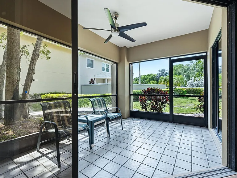 101 Waterview Dr — Photo 24