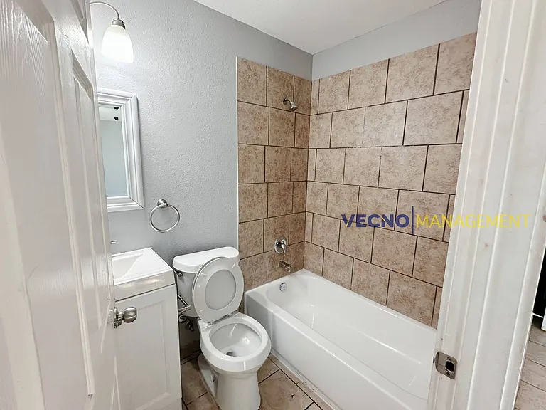 302 Cooper St #201 — Photo 13