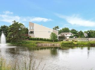 333 Regatta Pt, Schaumburg, IL 60194