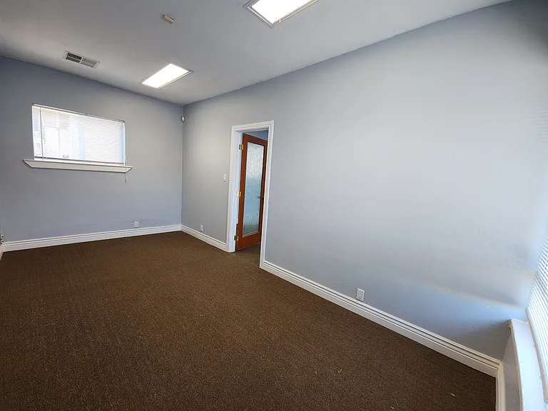 805 Walnut St #A — Photo 6