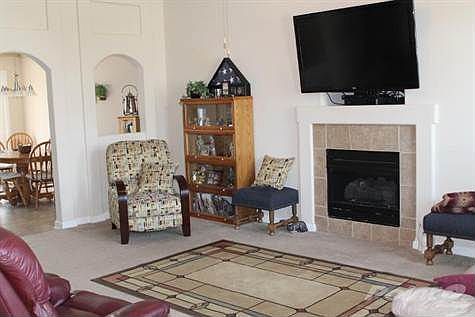 3rd image of 3008 Tiburon Ct