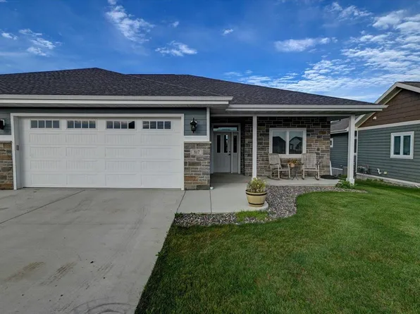825 Vineyard Ct, Cambridge, WI 53523