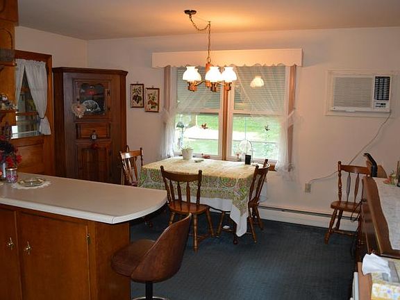 Large eat-in kitchen