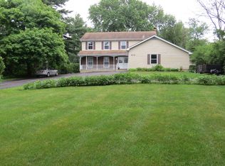 413 S Roselle Rd, Roselle, IL 60172