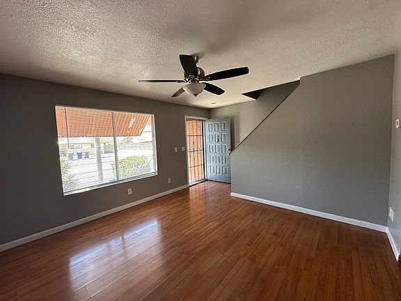 3rd image of 2950 N Alvernon Way APT 2106