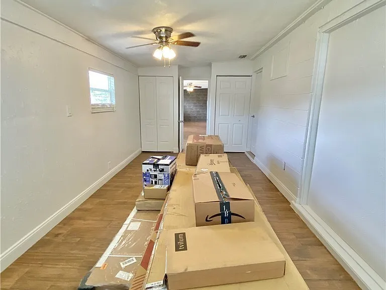 106 Leeland Heights Blvd W — Photo 12