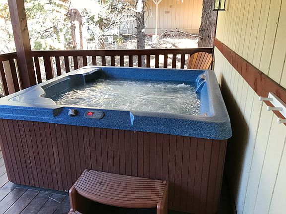 2nd image of 43731 Canyon Crest Dr
