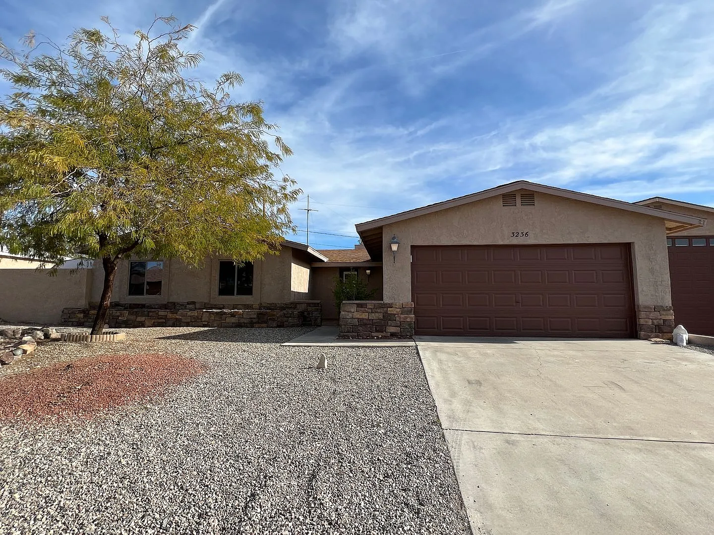 3 Bedroom Pool Home w/Solar — Photo 1