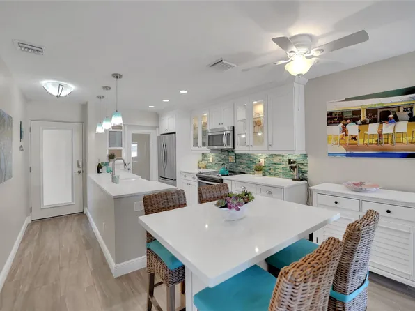 3216 SE 12th Street #22, Pompano Beach, FL 33062