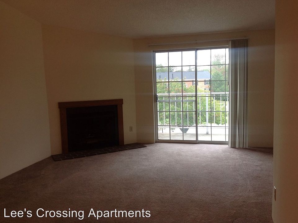 1st image of 5355 Lees Crossing Dr APT 9