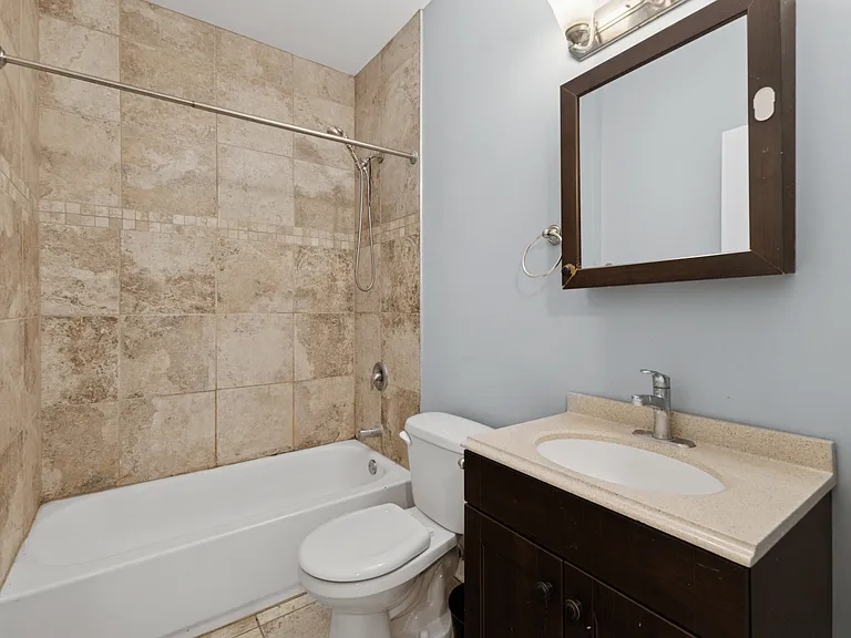 9224 S Laflin St #3N — Photo 4