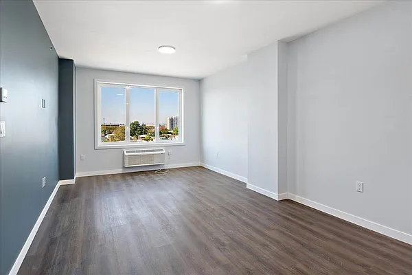 Rented by Elmekies Equities | media 22