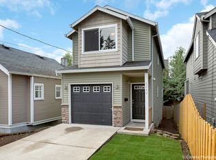 8840 NE Clackamas St, Portland, OR 97220