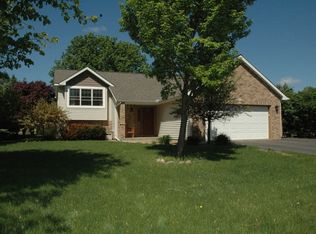 7121 Mourning Dove Rd, Lino Lakes, MN 55014