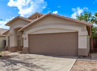 1077 W Laurel Ave, Gilbert, AZ 85233
