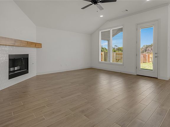 3rd image of 3719 Panola Park Dr