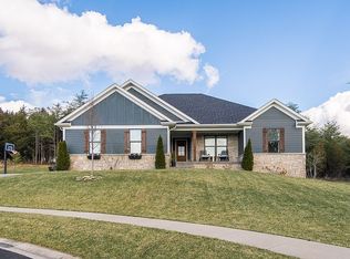 1304 Cedar Chase Dr, Lanesville, IN 47136