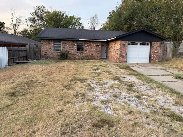 1811 Lewis Ave, Seminole, OK 74868