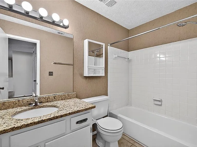903 Cumberland Ct SE — Photo 14