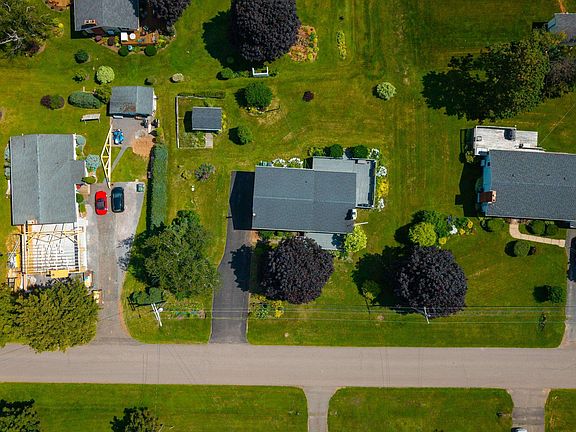 4th image of 6 Millbrook Dr