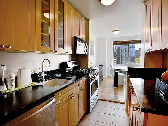 3rd image of 400 Central Park W APT 10D