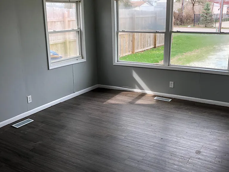 1057 E South St — Photo 5