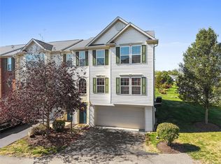 135 Kensington Dr, Pittsburgh, PA 15237